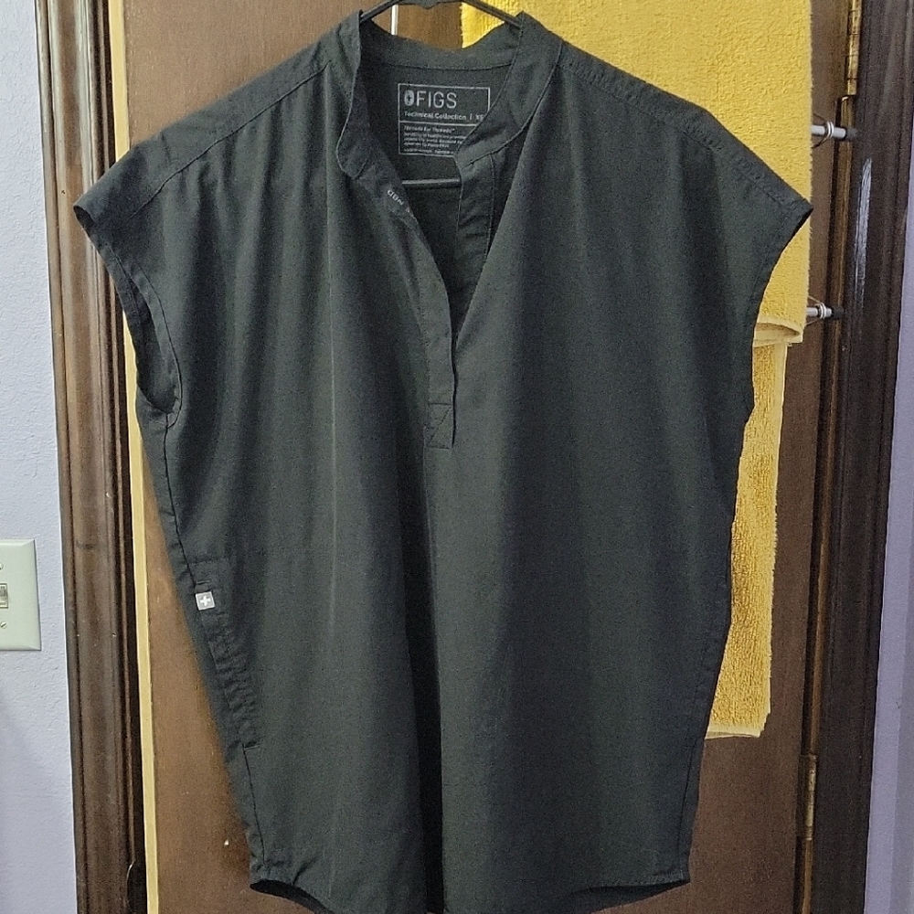 Figs Black Rafaela Oversize Scrub Top